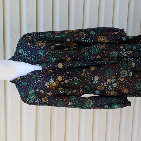 BURBERRY 100% SILK FLORAL DRESS - Picture 3 of 11